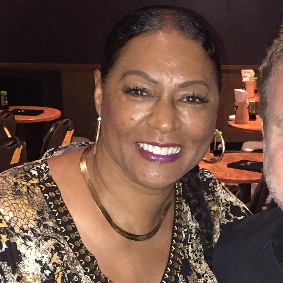 Meet your Posher, Felecia - Picture 1 of 1